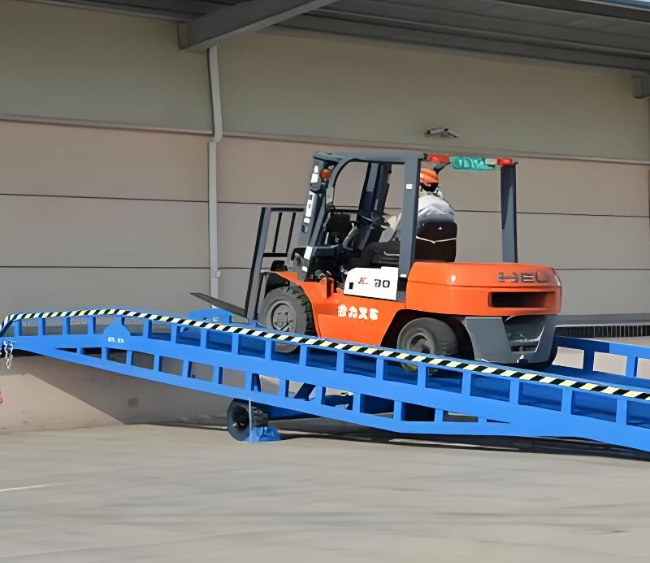 杜尔伯特移动式卸货平台（叉车用）